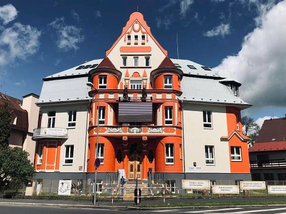 ZUŠ Járy Cimrmana slaví 50 let, pořádá celostátní soutěž