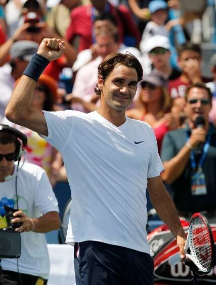 FOTO Švýcarský kanár pro Djokoviče aneb Federer má formu