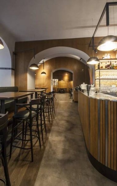 POTREFENÁ HUSA OLOMOUC | CZECH DECO TEAM