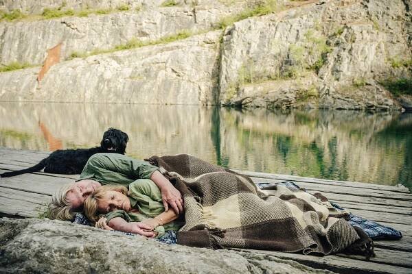 Rolf Lassgård, Ulrike Kriener - Petra si jde zaplavat - Z filmu