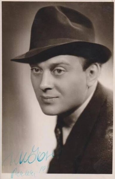 Karel Höger