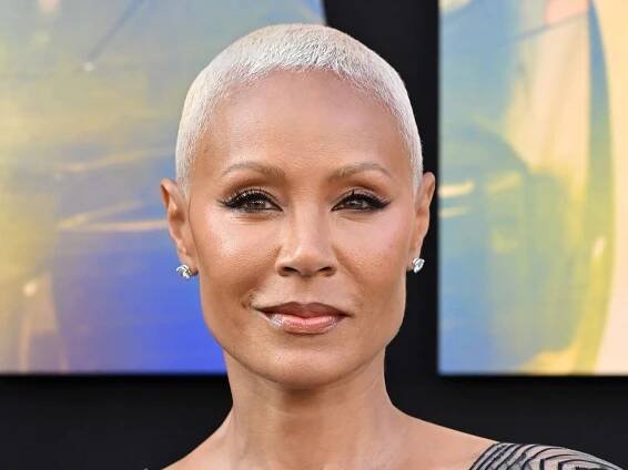 Jada Pinkett Smith finds 'Magic in the Mundane,' shares peek at friend's lavish bathroom