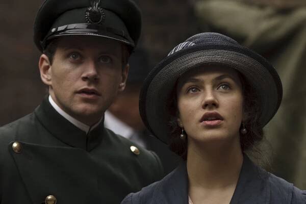 Panství Downton - Epizoda 6 - Z filmu - Allen Leech, Jessica Brown Findlay