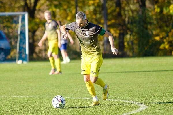 Fotbalová 6. liga: Zlatá Koruna - Katovice 8:0 (4:0).