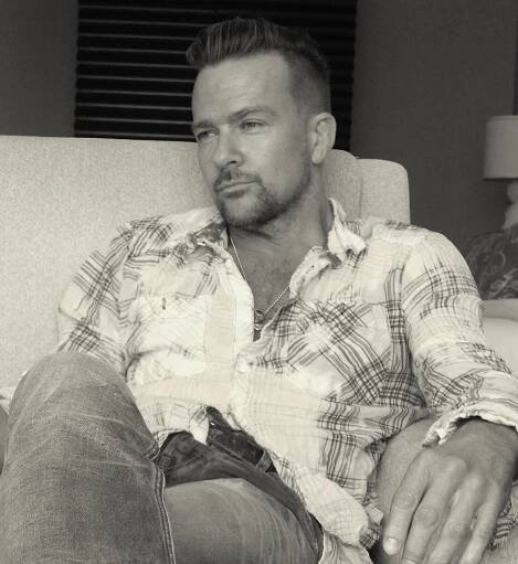 Sean Patrick Flanery – Studio Matrix
