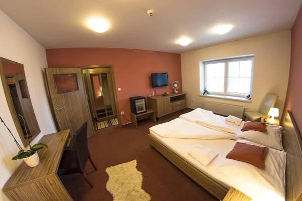 Dvoulůžkový pokoj - svatební  - Hotel Hukvaldy