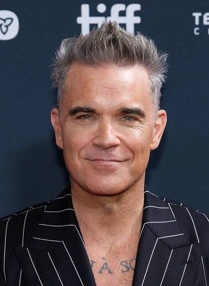 Zpěvák Robbie Williams promluvil o své sexualitě: „Přál jsem si být gay víc než kdokoliv, koho jste kdy potkali!”