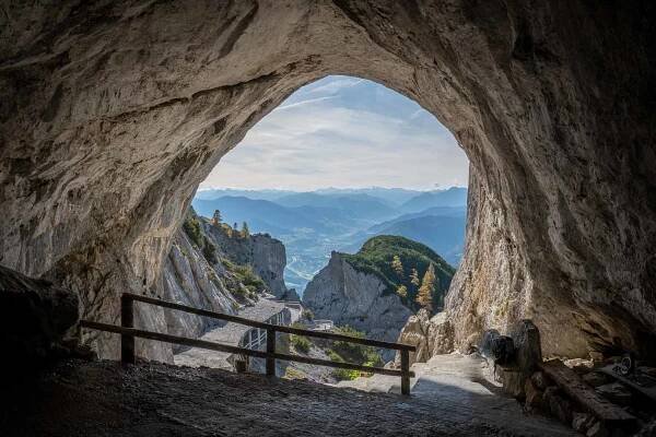 Werfen Ice Caves from Salzburg: Public Transport Guide