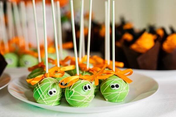 Občerstvení na Halloween – strašidelné cake pops