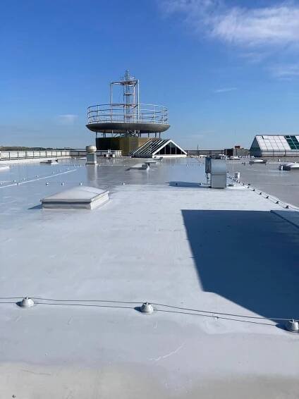 Hydroizolace střechy - OC Letňany 14 400m² | BARKSALE s.r.o.