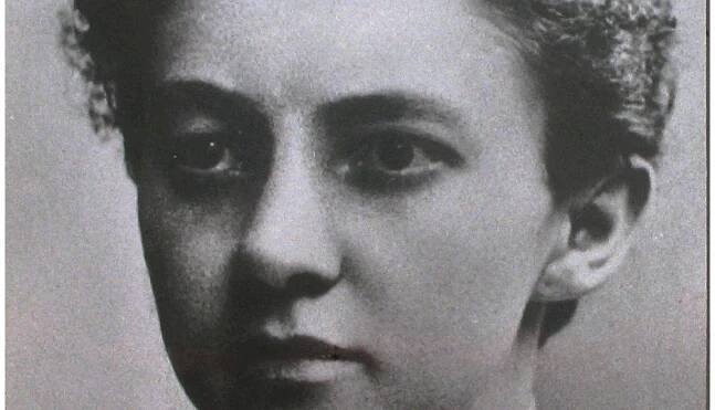 První česká lékařka Anna Honzáková si právo studovat medicínu a léčit musela tvrdě vybojovat
