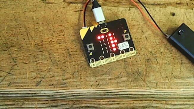 MakeCode for micro:bit - Name Tag