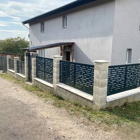 Hliníkové ploty a plotové dielce na mieru | Kvalitné a odolné hliníkové ploty | Bezúdržbové riešenie | Hliníkové ploty a