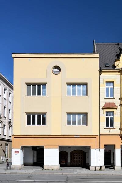 Obchodní a obytný dům Mandel | Objekty | Opavský architektonický manuál (OPAM)
