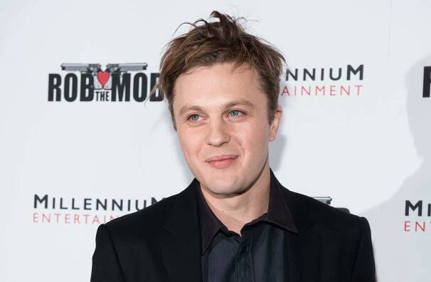 12-mind-blowing-facts-about-michael-pitt