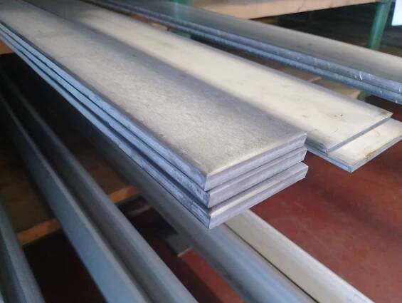 nerezová tyč plochá 80x10 mm, strihaná, akosť 1.4301