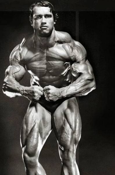 Arnold Schwarzenegger: Velký speciál o dřepech (II.)