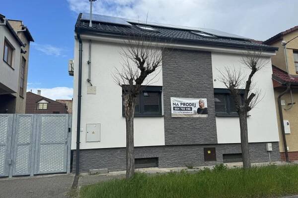 Hledáte moderní a úsporné bydlení v rodinném domě?