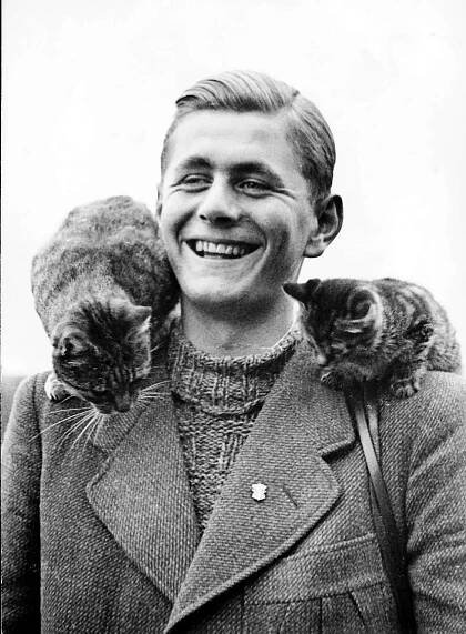 Heinz mit Katzen 
