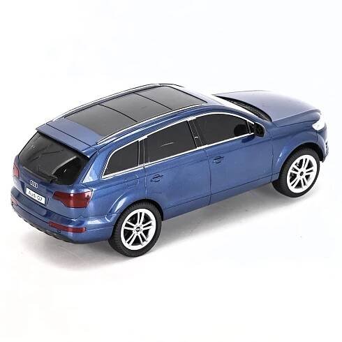 Model auta Audi Q7 z plastu, barva modrá