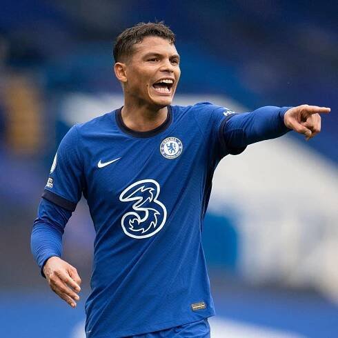 Thiago Silva Pointing With A Smile Wallpaper