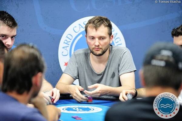 ČPT: Michal Mrakeš vzal útokem i Main Event, po prvním dni je ve vedení - POKERživě