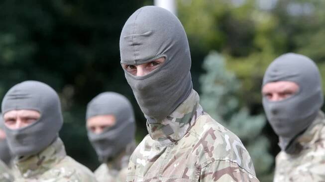 Rozkvět ukrajinské armády brzdí dobrovolnické prapory