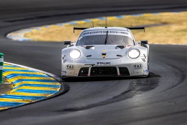 Jezdci Jaguáru byli totálně na mol. I tak ale dokázali vyhrát slavnou Le Mans - SportDeník