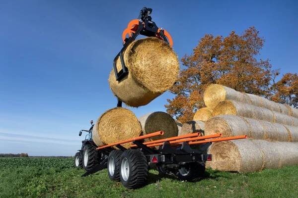 Rám na kulaté balíky – lesní a zemědělská technika BMF
