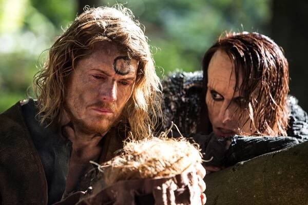 Britannia - Epizoda 8 - Z filmu - Julian Rhind-Tutt, Mackenzie Crook