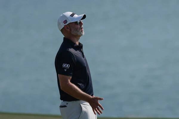 Paul Waring leads in Abu Dhabi despite ‘average day’ | The Independent