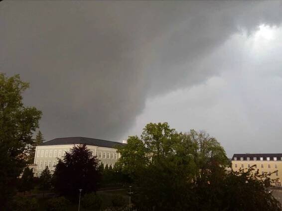 Deštníky s sebou. Čeká nás teplý týden, bouřkám se ale nevyhneme