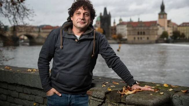 Miroslav Dvořák (45) - mafián Rudovský z Ordinace pomáhá lidem!