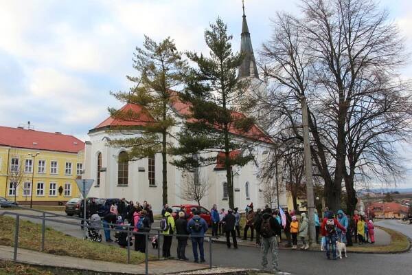 Silvestr na Svatém Antonínku byl v režii obcí Ostrožská Lhota a Blatnice