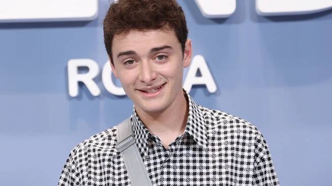 Noah Schnapp Comes Out as Gay