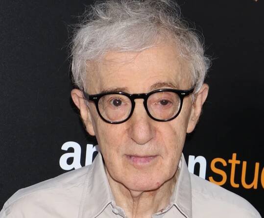 Olivia Collette biography & movie reviews | Roger Ebert
