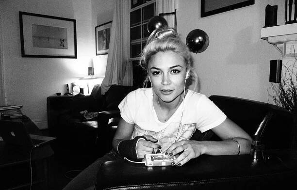Samaire Armstrong fotka