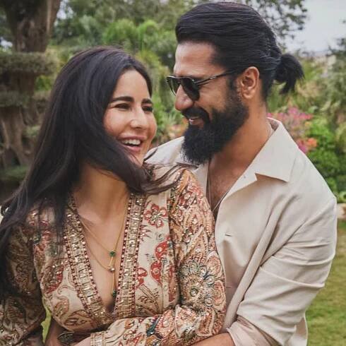5 things women secretly hope for on first date and Vicky Kaushal got them all right, ta...