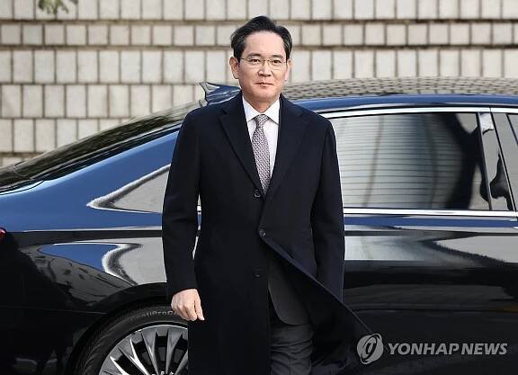 Samsung Electronics Chairman Lee heads to U.S. to support trade talks: sources