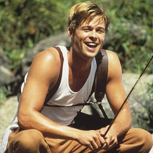 Dai capelli corti di Fight Club alla chioma di Vento di Passioni. 35 hairstyle che dimostrano come Brad Pitt stia bene con tutto