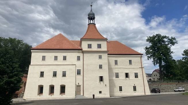 Rdovesická výsypka_SocGeo_Hrobčice_Zámek Mirošovice