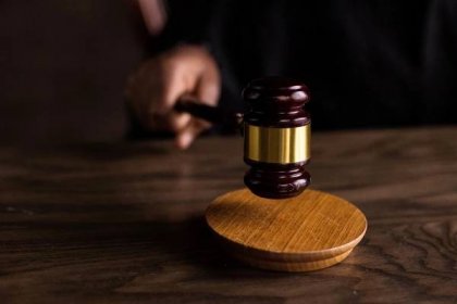 22 let za pokus o dvě vraždy a znásilnění? Afghánec si stěžoval u Ústavního soudu na vysoký trest