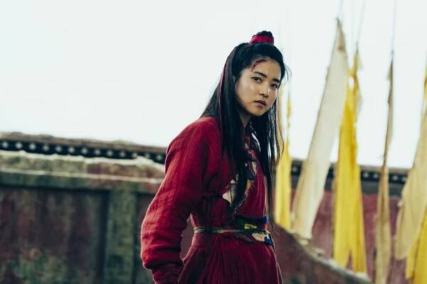 Kim Tae Ri musela pre film Alienoid nosiť mužské historické oblečenie a používať strelné zbrane