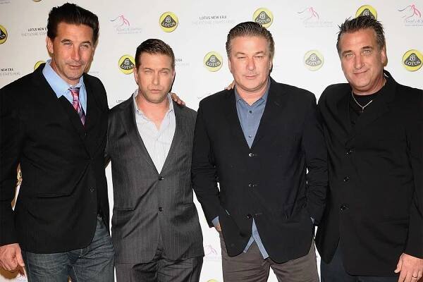 Why Stephen Baldwin thinks one of his brothers would fare better on special forces: 'A little stud muffin'