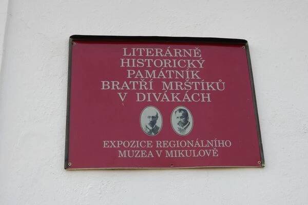 Památník bratří Mrštíků foto 1