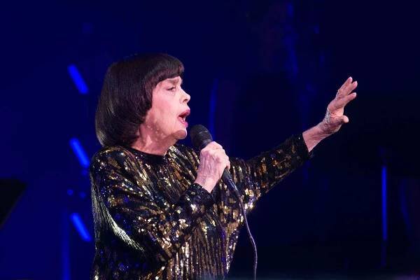Francouzská zpěvačka Mireille Mathieu se svojí kapelou vystoupila ve čtvrtek na Brněnském výstavišti.