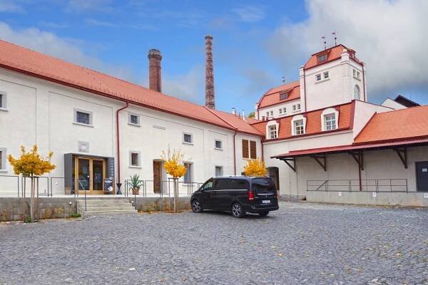 Cvikov: pivovar opravili podle starých pohlednic