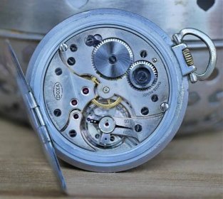 Kapesní hodinky DOXA, swiss made včetně řetízku - Starožitnosti