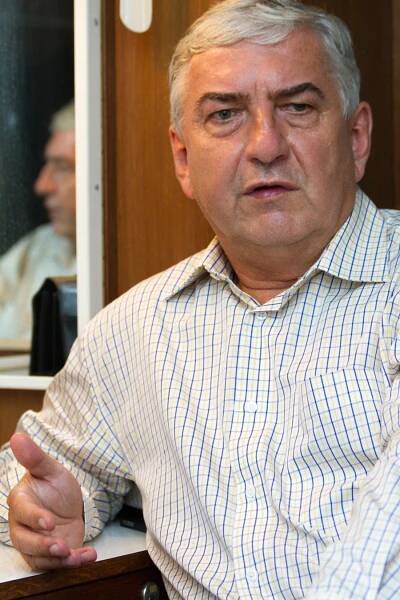 Vyhazov z divadla obrečela… Jak se žije těm méně zářivým hvězdám? Jsem herečka a musela jsem to zahrát, říká. VIP skandály