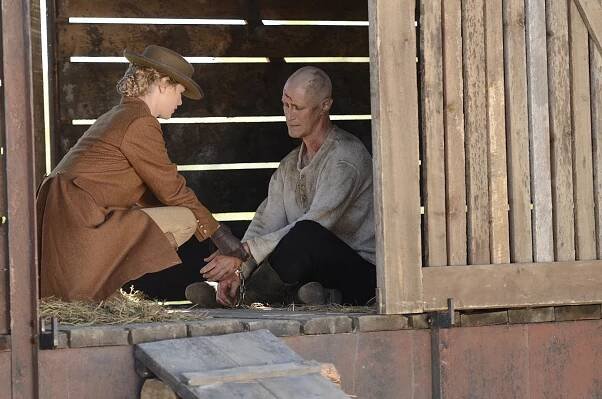 Hell on Wheels - The White Spirit - Z filmu - Dominique McElligott, Christopher Heyerdahl